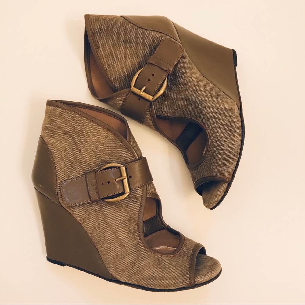 Stuart Weitzman wedges